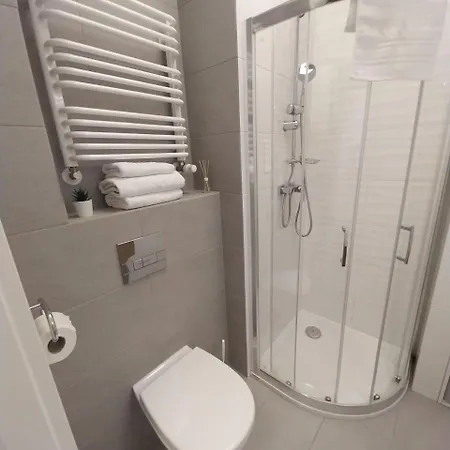 Zlatarooms 219 Варшава