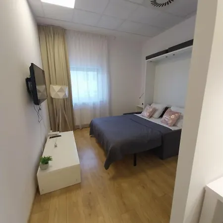 Zlatarooms 219 Varsó